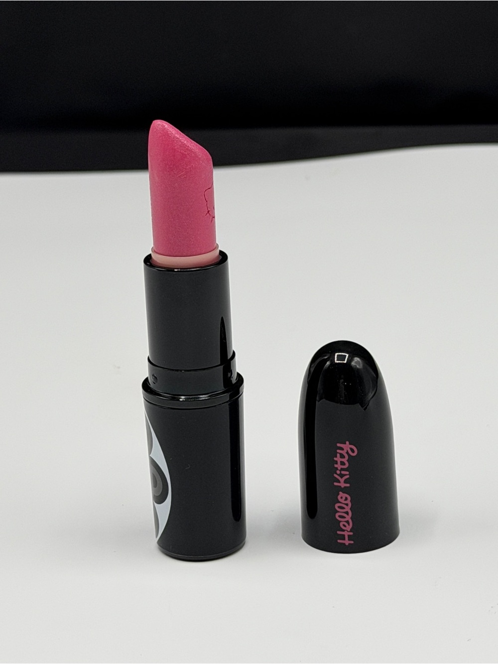 LE MAC Hello Kitty Lipstick - Strayin’ - Picture 2 of 4